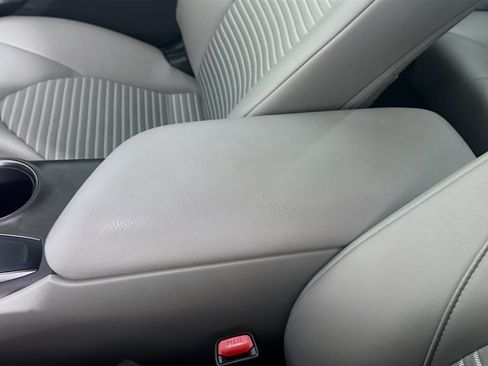 Used 2024 Toyota Camry SE w/ Convenience Package FWD image 18