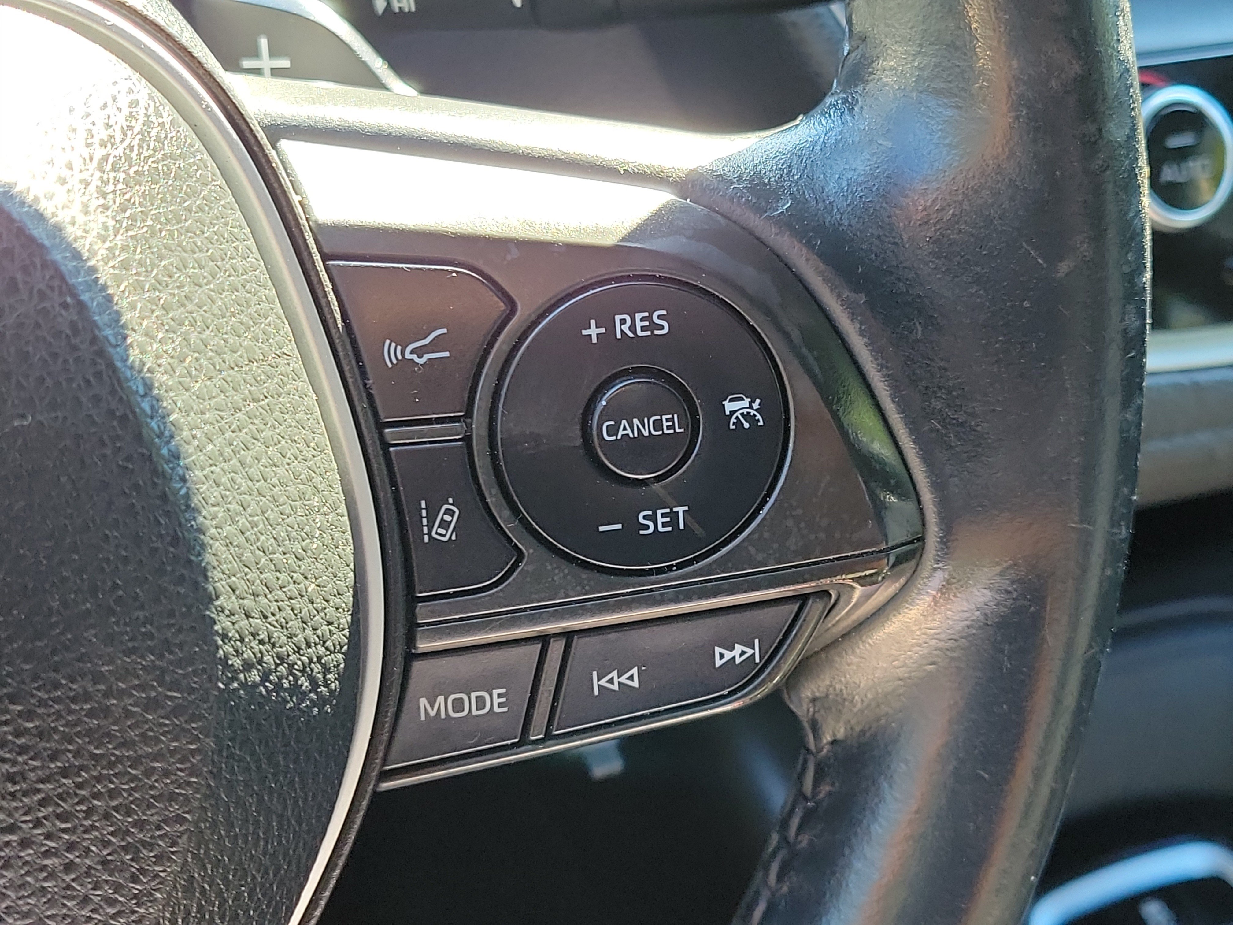 Used 2020 Toyota Corolla SE FWD image 26