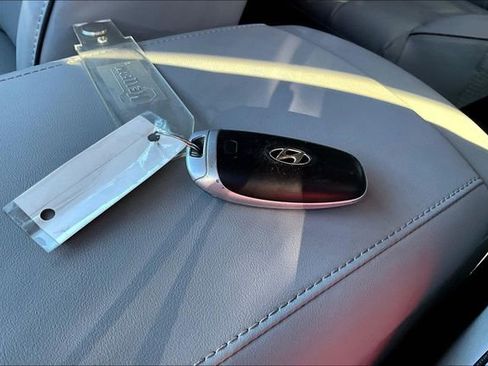 Used 2024 Hyundai Palisade SEL image 32