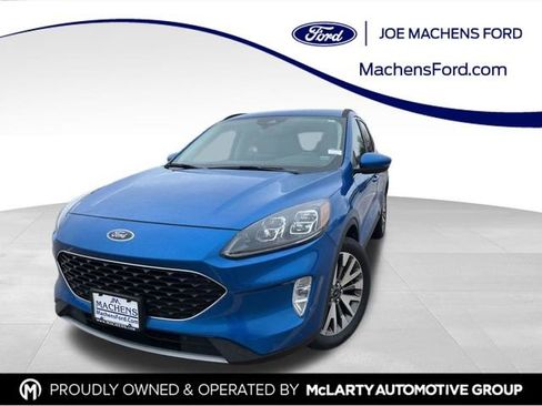 Used 2020 Ford Escape Titanium image 1