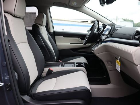Used 2026 Honda Odyssey Elite image 22