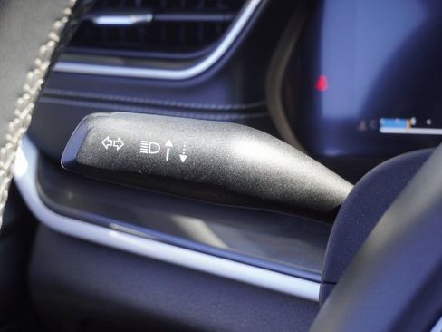 Used 2023 Jeep Grand Cherokee L Laredo image 18