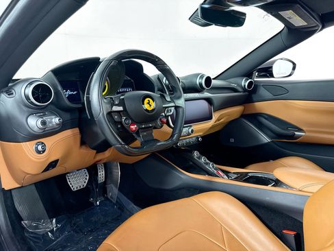 Certified 2019 Ferrari Portofino RWD image 20