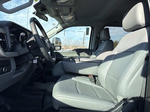 New 2025 Ford F350 XL w/ XL Chrome Package image 10