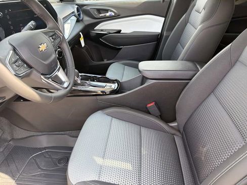 New 2026 Chevrolet Trax LT w/ Driver Confidence Package FWD image 20