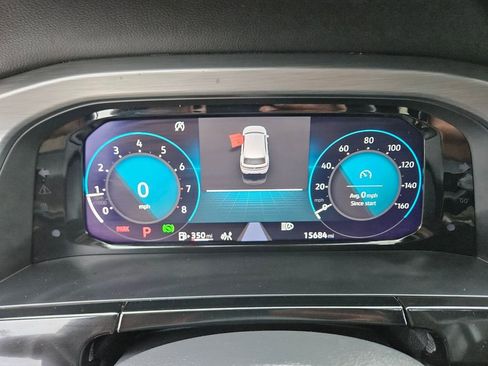 Used 2025 Volkswagen Atlas Cross Sport SE image 19