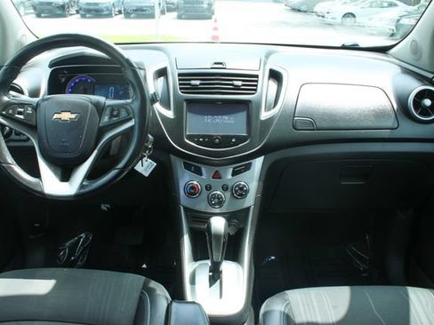 Used 2015 Chevrolet Trax LT w/ LT Plus Package FWD image 16
