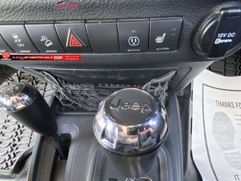 Used 2013 Jeep Wrangler Unlimited Sahara w/ Connectivity Group image 20