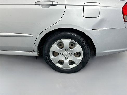 Used 2007 Kia Spectra EX image 28