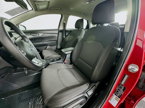 Used 2021 Kia Forte LXS FWD image 19