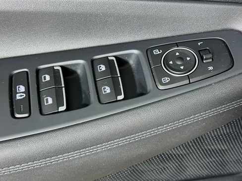 Used 2023 Hyundai Santa Fe SEL image 13