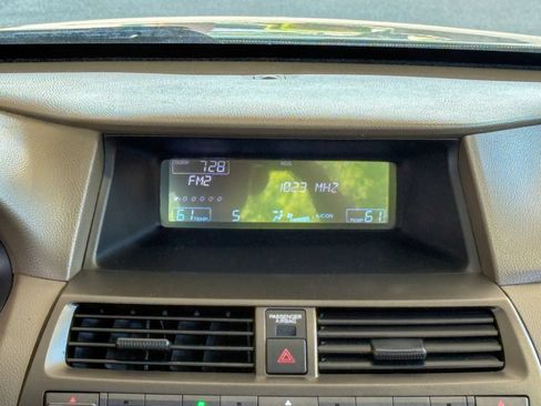 Used 2010 Honda Accord EX-L image 26
