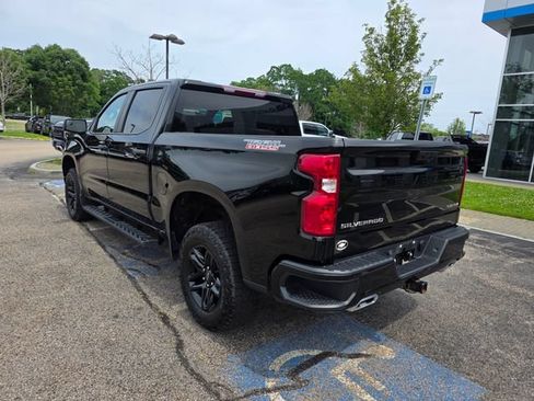 Used 2023 Chevrolet Silverado 1500 Custom Trail Boss AWD/4WD image 2