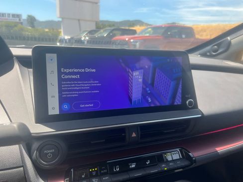 Certified 2024 Toyota Prius Prime Premium image 23