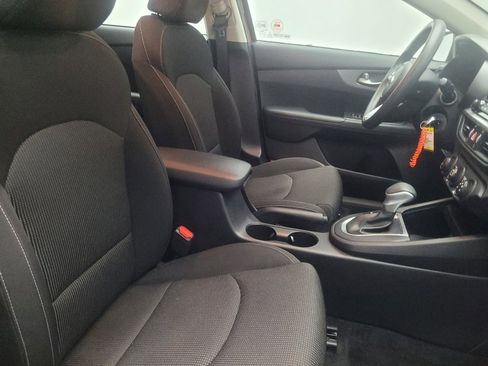 Used 2021 Kia Forte LXS FWD image 21