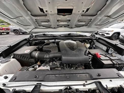 Used 2023 Toyota Tacoma TRD Sport AWD/4WD image 15
