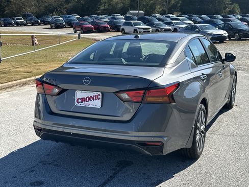 New 2025 Nissan Altima 2.5 SV image 5