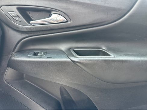 Used 2019 Chevrolet Equinox LT FWD image 29