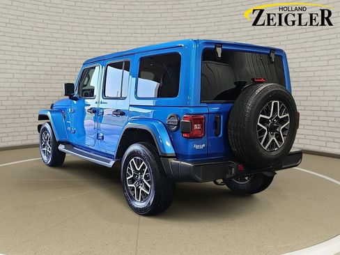 Used 2024 Jeep Wrangler Unlimited Sahara w/ Technology Group AWD/4WD image 7