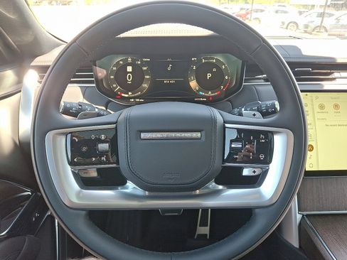 New 2026 Land Rover Range Rover Long Wheelbase SE AWD/4WD image 6