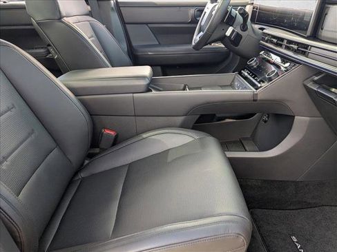 Used 2025 Hyundai Santa Fe Calligraphy w/ Tow & Go Package image 22