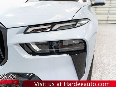 Used 2024 BMW X7 xDrive40i w/ M Sport Package image 8