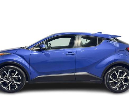 Used 2019 Toyota C-HR XLE image 1