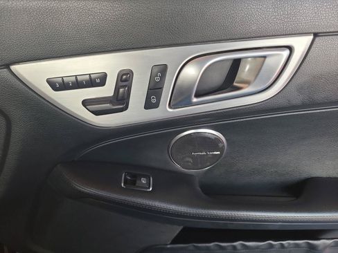 Used 2013 Mercedes-Benz SLK 250 image 18