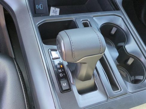 Used 2024 Ford F150 Lariat AWD/4WD image 27
