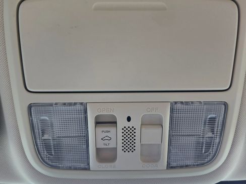 Used 2012 Honda CR-V EX image 36