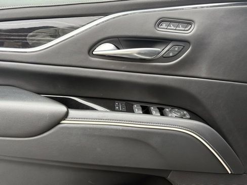 Certified 2022 Cadillac Escalade Sport w/ Touring Package image 21