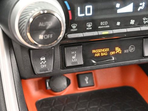 Used 2022 Toyota RAV4 Adventure w/ Convenience Package AWD/4WD image 25
