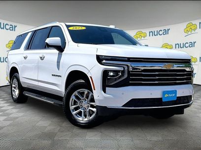 Used 2025 Chevrolet Suburban LT