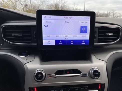 Certified 2022 Ford Explorer XLT w/ Equipment Group 202A image 18