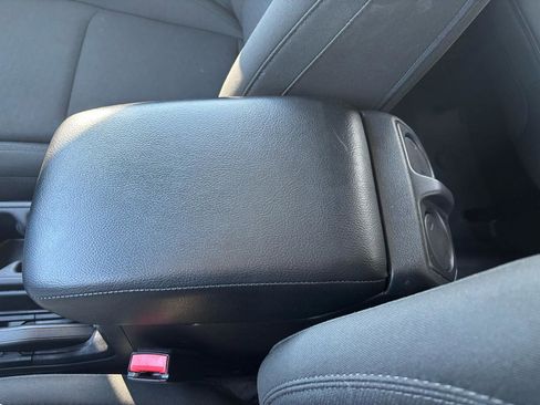 Used 2022 Jeep Wrangler Unlimited Sport image 27