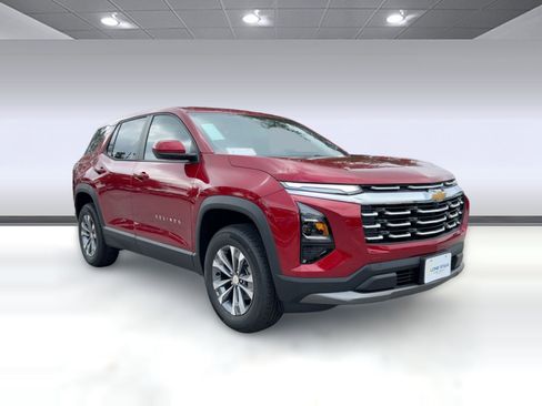 New 2026 Chevrolet Equinox LT w/ Convenience Package II AWD/4WD image 6