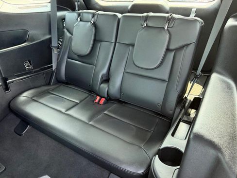 Used 2020 Ford Explorer XLT w/ Equipment Group 202A AWD/4WD image 10