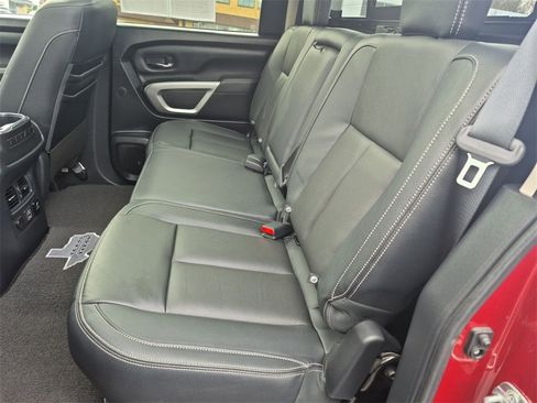 Used 2021 Nissan Titan SL w/ Moonroof Package image 29
