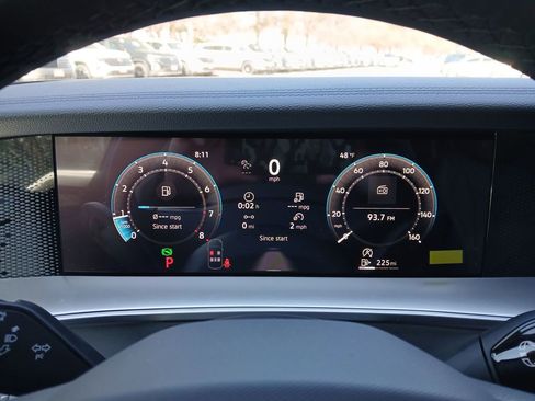 New 2026 Volkswagen Tiguan SE R-Line FWD image 15