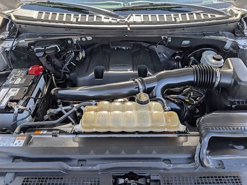 Used 2019 Ford Expedition Max XLT RWD image 17