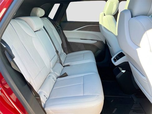 New 2026 Cadillac Lyriq Luxury image 27