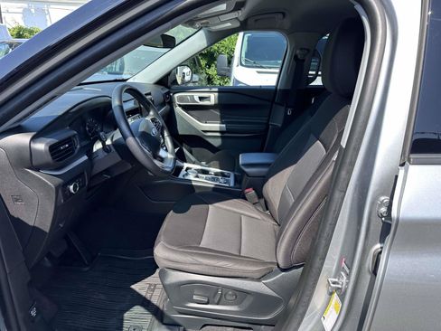 Certified 2023 Ford Explorer XLT AWD/4WD image 12