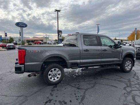 Used 2024 Ford F250 XLT AWD/4WD image 5