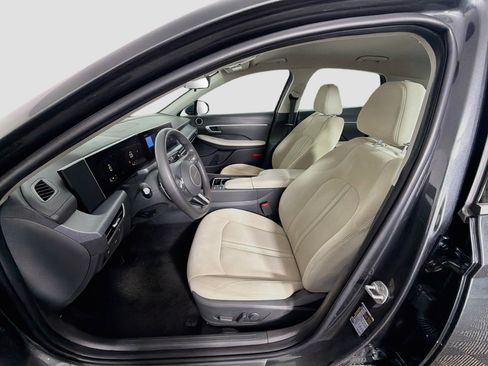 Used 2025 Hyundai Sonata SEL FWD image 13