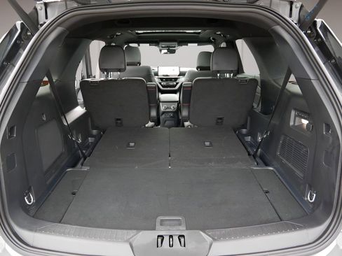 Used 2025 Ford Explorer ST w/ Sun And Sound Package AWD/4WD image 12