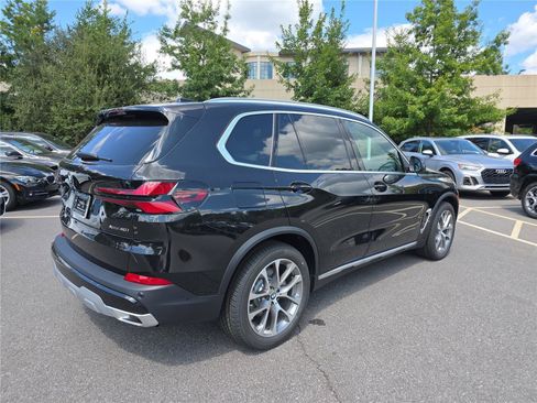 Certified 2026 BMW X5 xDrive40i w/ Climate Comfort Package AWD/4WD image 3