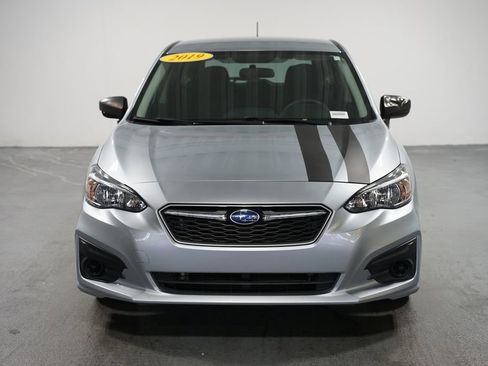 Used 2019 Subaru Impreza 2.0i image 2