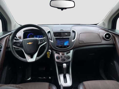 Used 2015 Chevrolet Trax LT w/ LT Sun and Sound Package FWD image 22