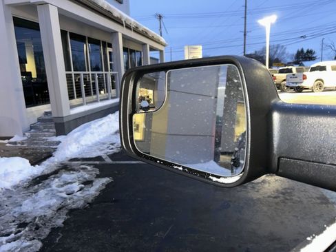 New 2026 RAM 1500 4x4 Crew Cab image 18