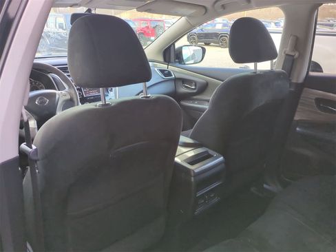 Used 2015 Nissan Murano S image 18